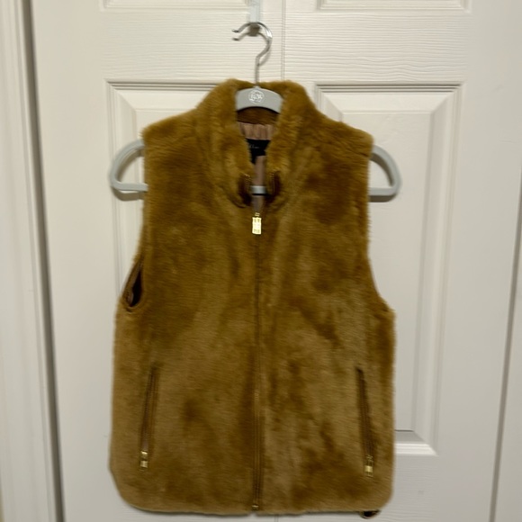 J Crew Faux Fur Vest - Picture 1 of 3